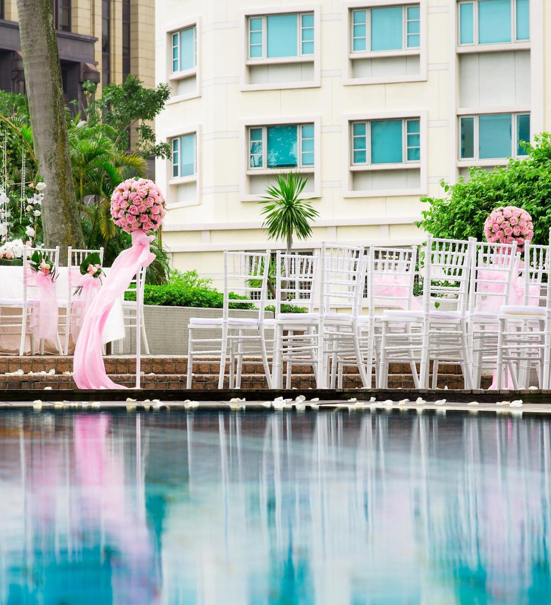 Khách sạn Village Bugis By Far East Hospitality 4*
